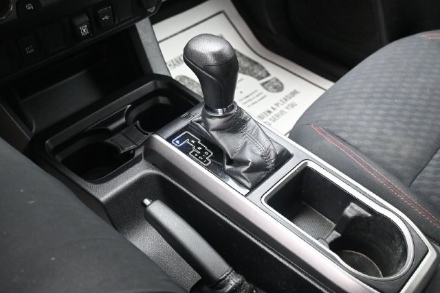 Used 2021 Toyota Tacoma SR5 AWD/4WD image 13