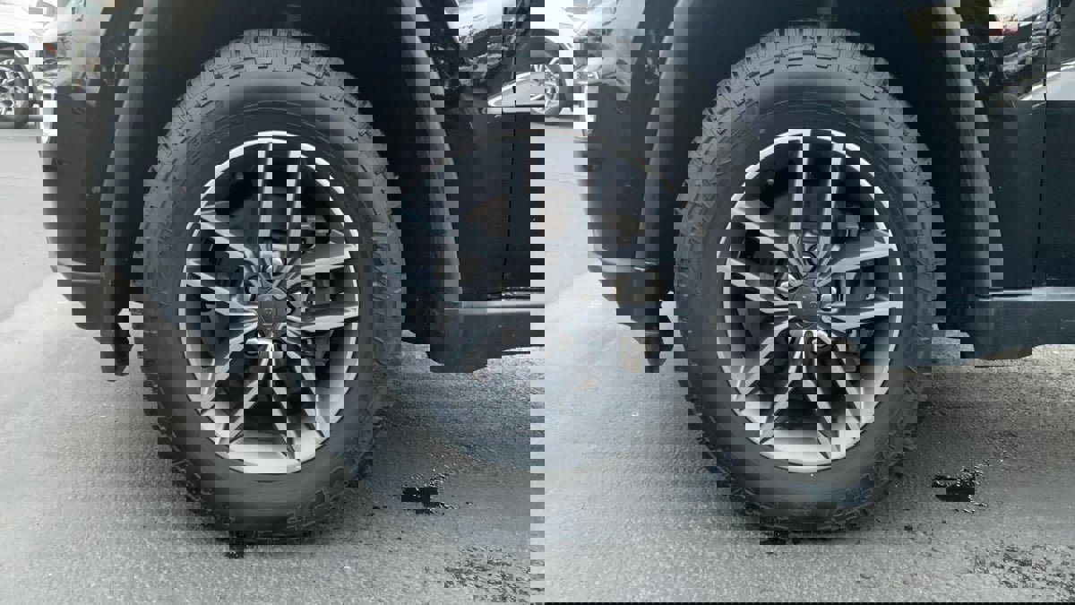 Used 2020 Jeep Grand Cherokee Limited image 25