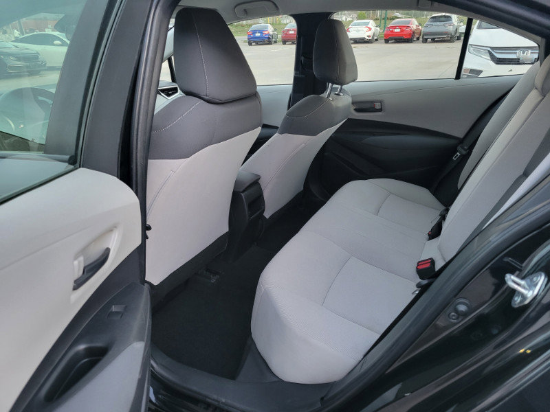 Used 2022 Toyota Corolla LE FWD image 21