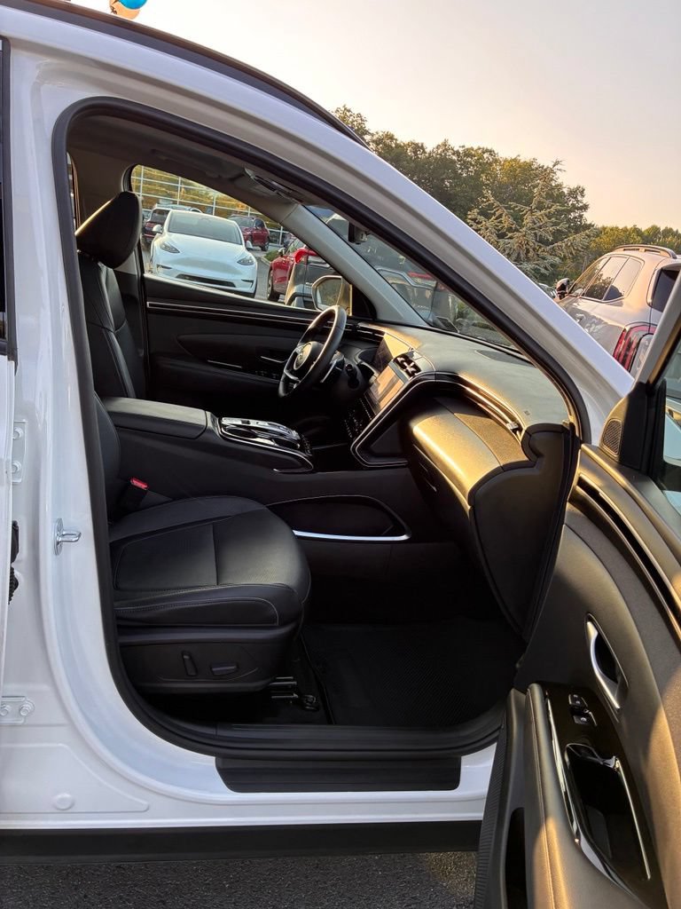 Used 2024 Hyundai Tucson Limited AWD/4WD image 18