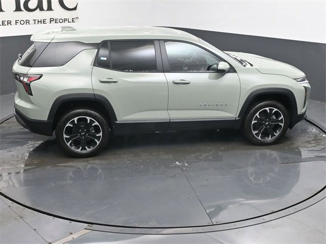 New 2026 Chevrolet Equinox LT image 17