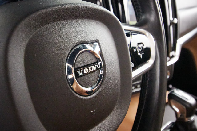 Used 2017 Volvo V90 T6 Cross Country AWD/4WD image 7