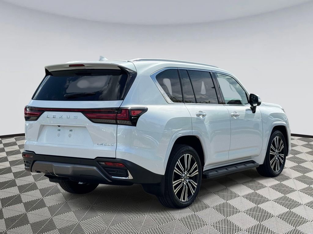 Used 2024 Lexus LX 600 4WD w/ Luxury Package image 2