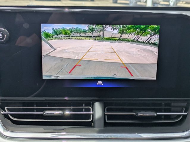 Used 2025 Chevrolet Trax LT FWD image 13