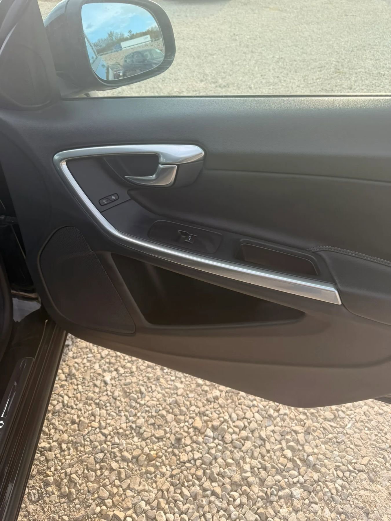 Used 2015 Volvo S60 T5 image 22