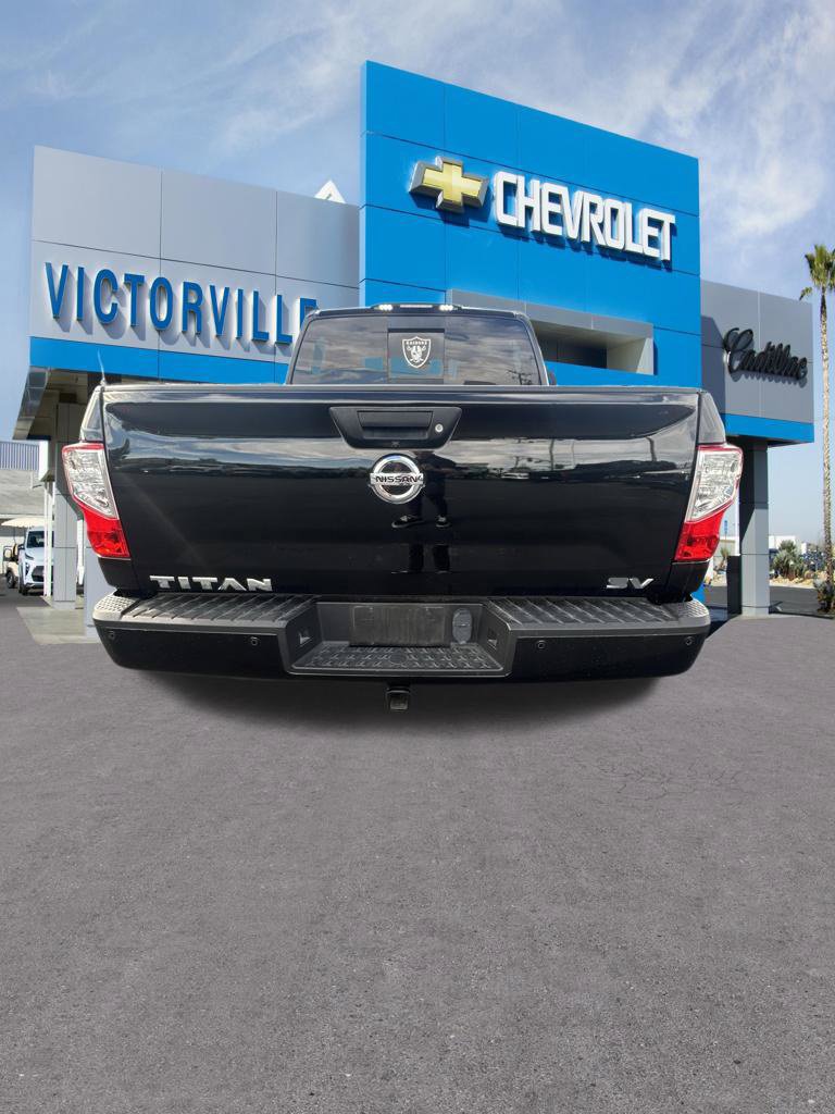 Used 2017 Nissan Titan SV RWD image 7