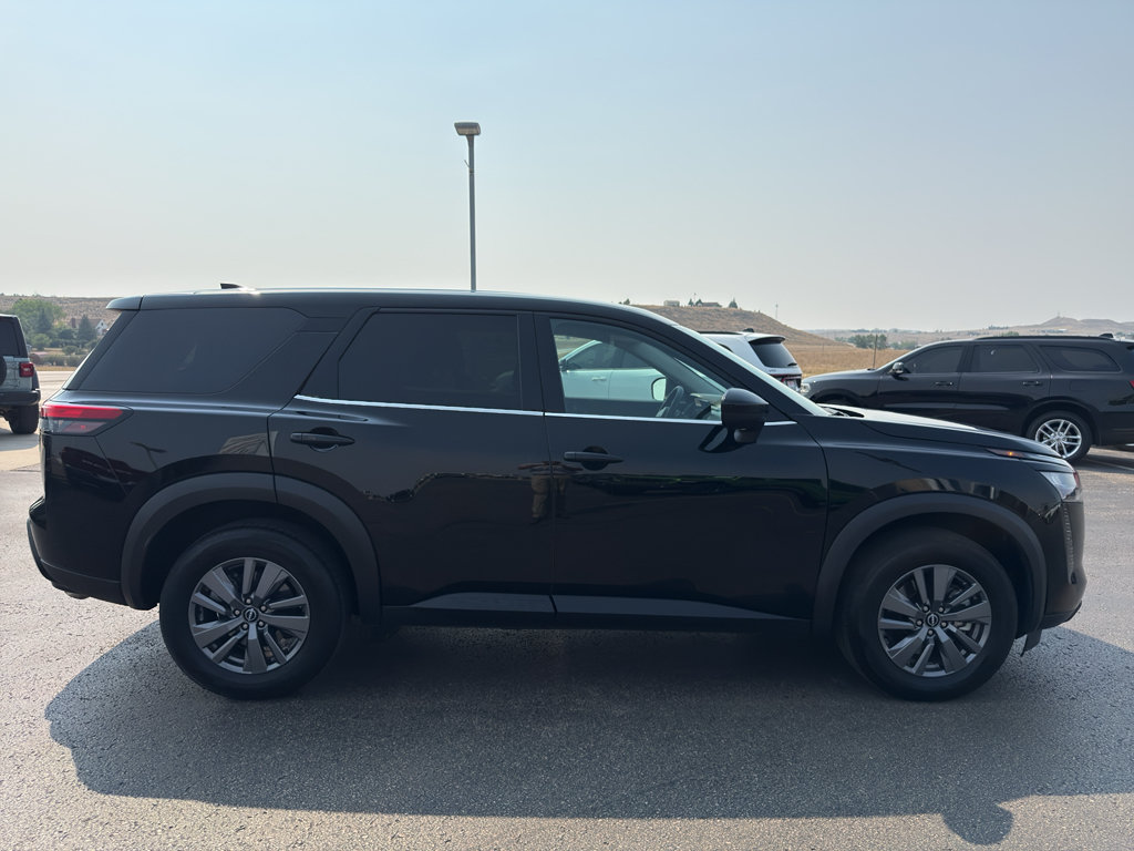 Used 2026 Nissan Pathfinder S AWD/4WD image 4