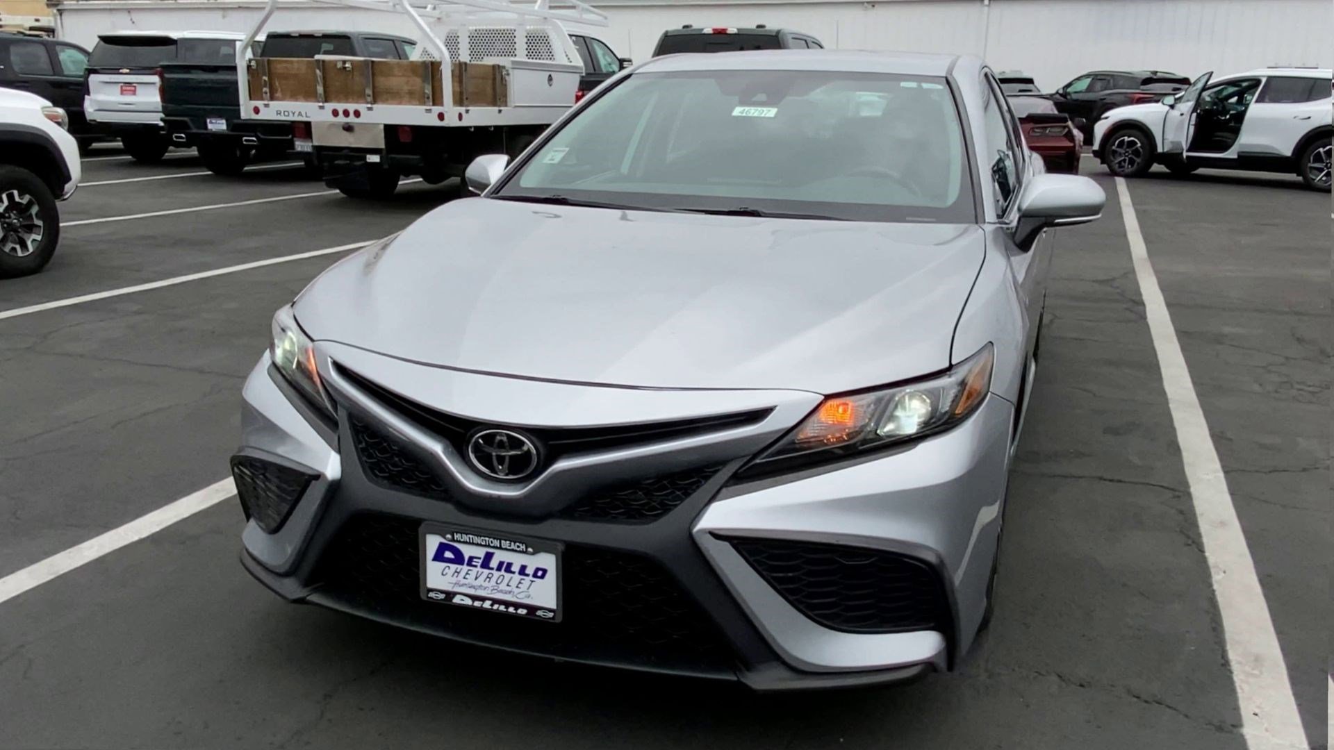 Used 2022 Toyota Camry SE image 6