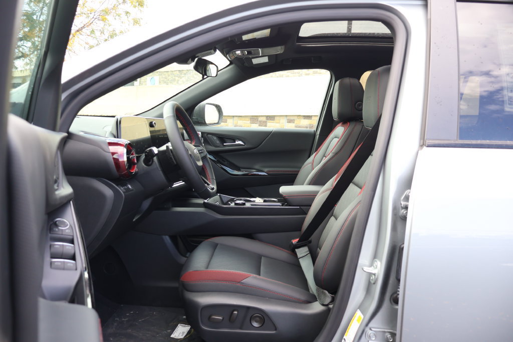 New 2027 Chevrolet Equinox RS AWD/4WD image 14