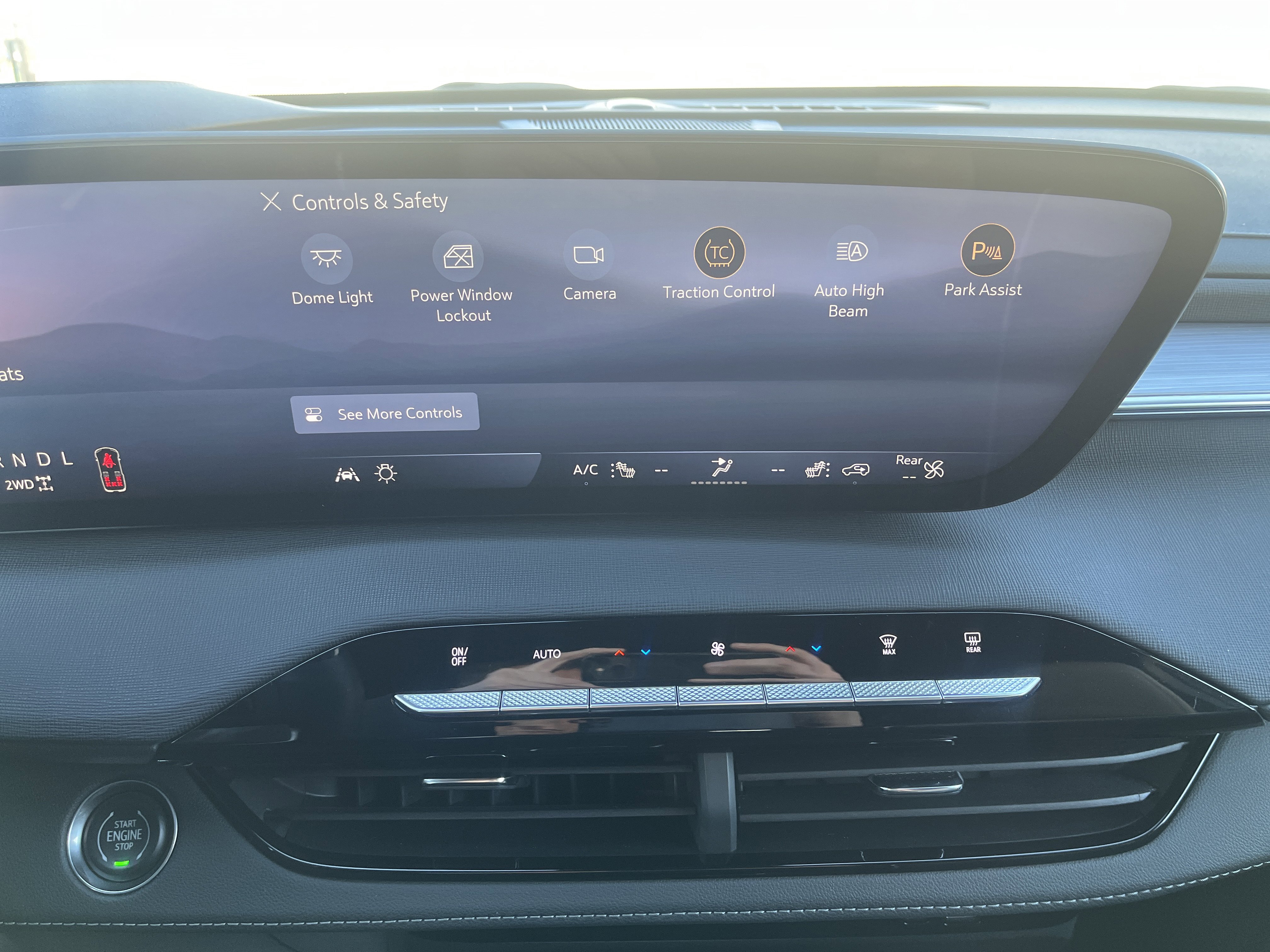 Used 2025 Buick Enclave Preferred image 29