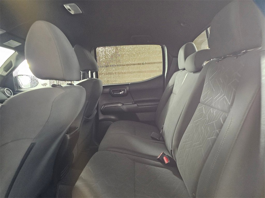 Used 2016 Toyota Tacoma TRD Off-Road image 21