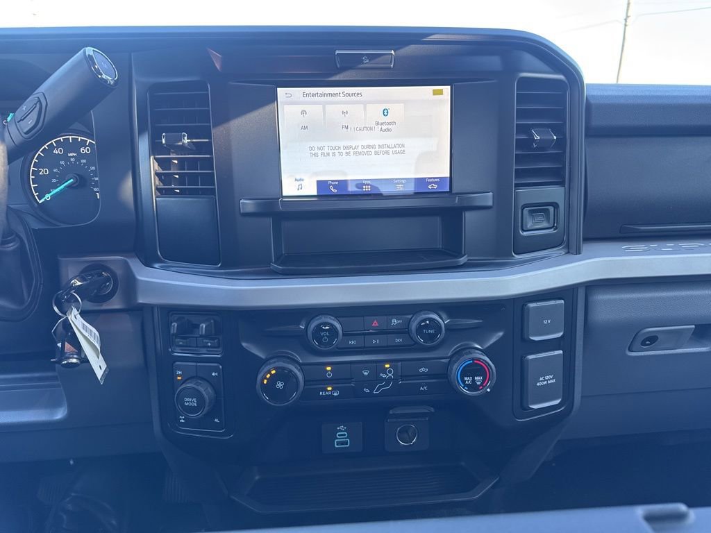 New 2026 Ford F250 XLT w/ FX4 Off-Road Package image 18