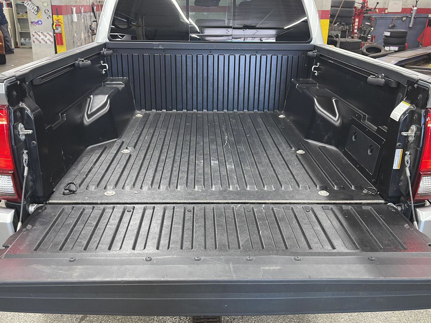 Used 2023 Toyota Tacoma SR5 w/ Technology Package image 7