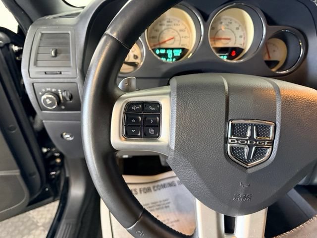 Used 2014 Dodge Challenger R/T RWD image 16