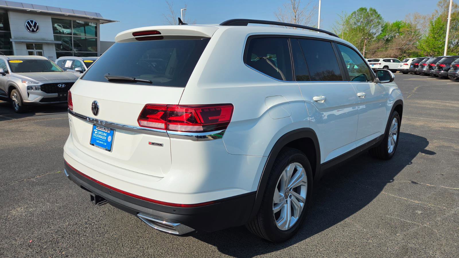 Certified 2022 Volkswagen Atlas SE image 43
