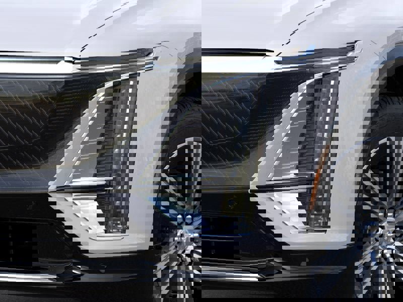 New 2025 Cadillac Lyriq Luxury AWD/4WD image 10