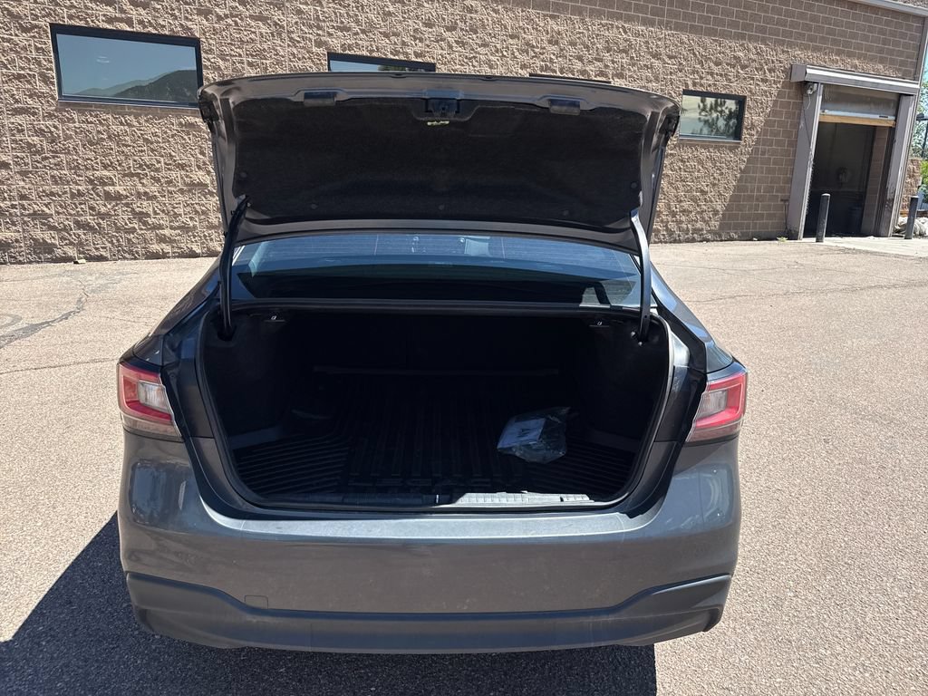 Used 2023 Subaru Legacy Premium w/ Popular Package #1 AWD/4WD image 9