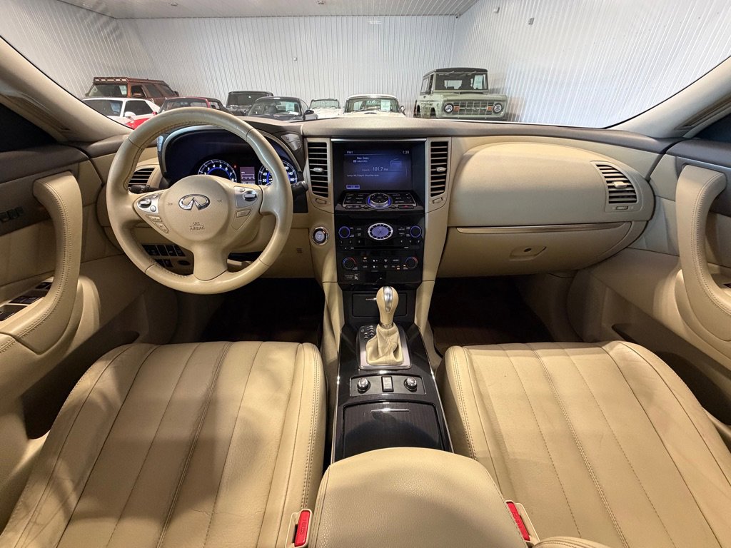 Used 2013 INFINITI FX37 AWD w/ Premium Pkg image 28