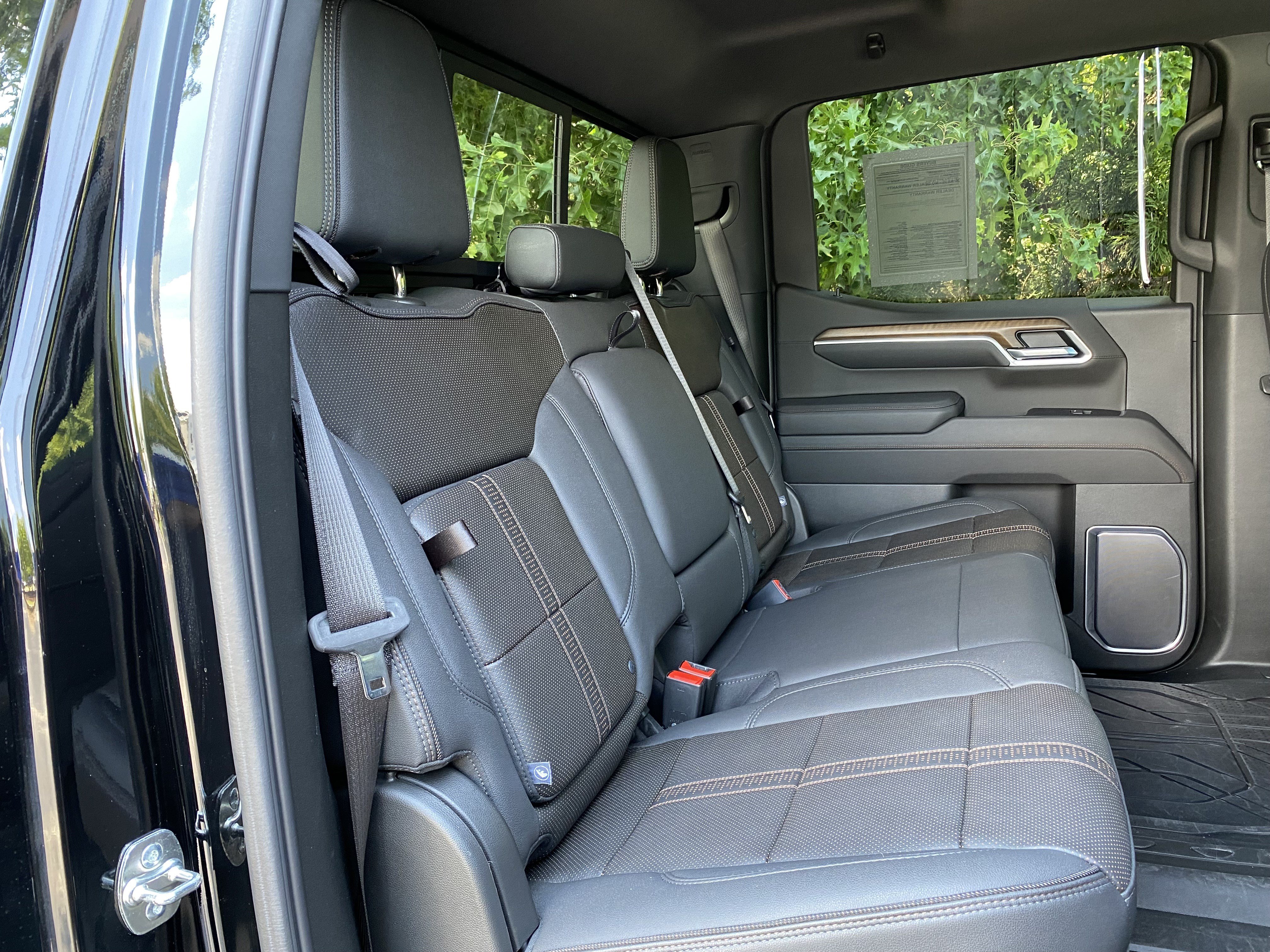 Used 2025 Chevrolet Silverado 1500 High Country w/ Midnight Edition AWD/4WD image 40