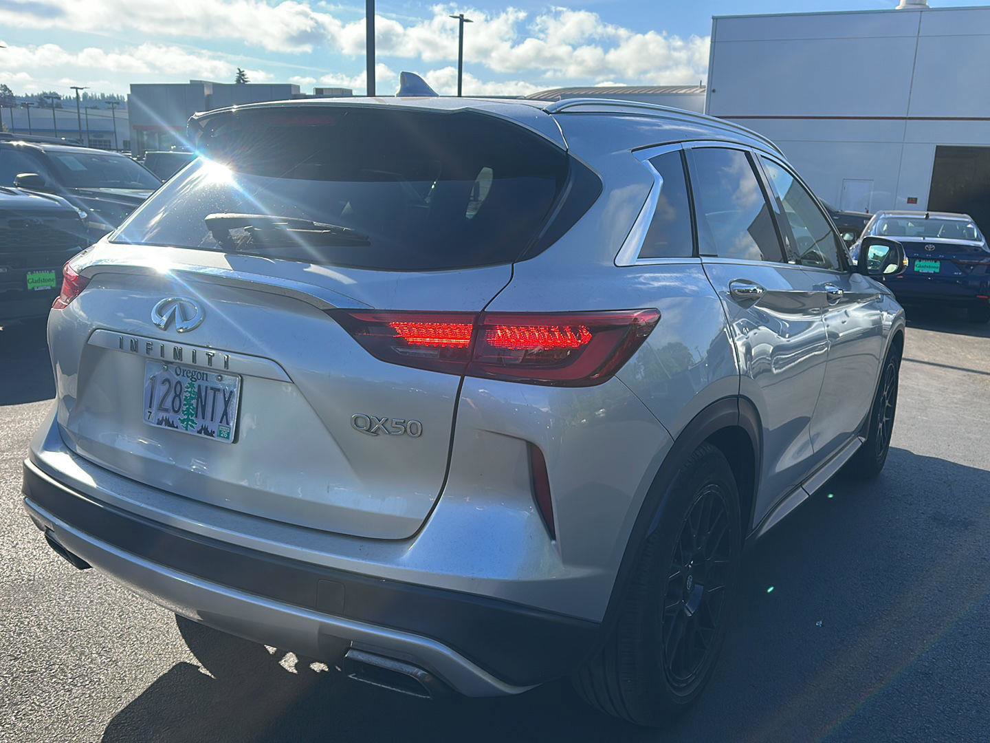 Used 2019 INFINITI QX50 Luxe FWD image 7
