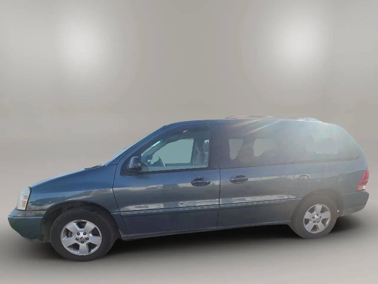 Used 2006 Ford Freestar SE FWD image 6