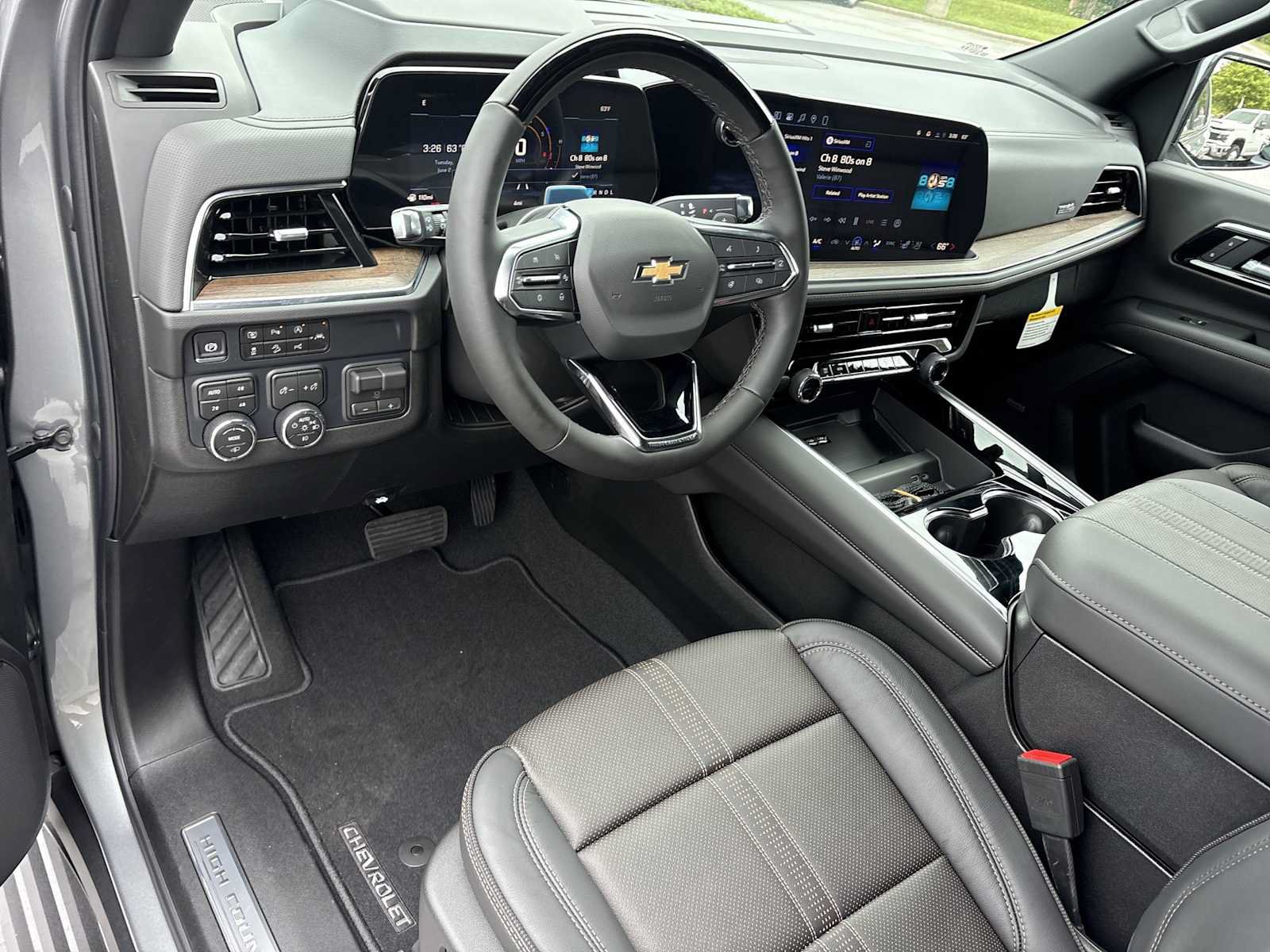 New 2026 Chevrolet Tahoe High Country AWD/4WD image 10