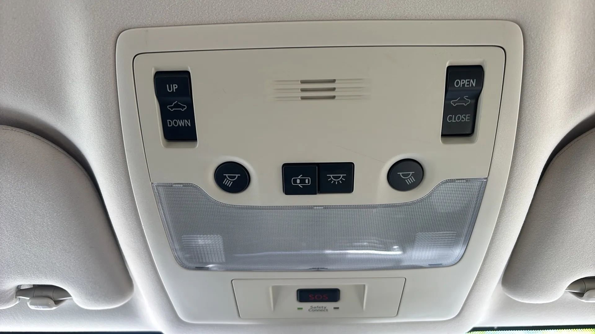 Used 2019 Lexus IS 300 AWD w/ Navigation Package image 16