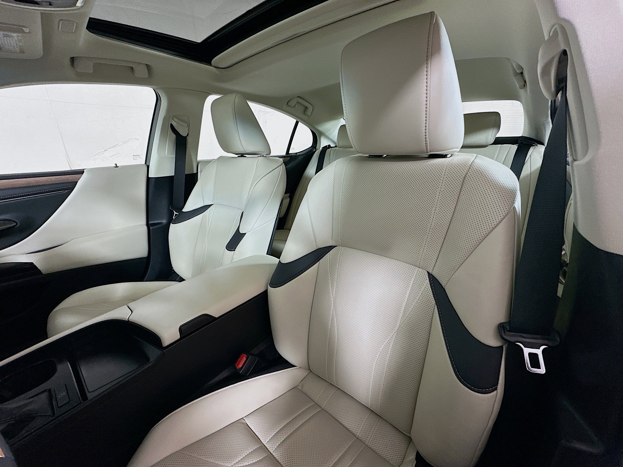 Used 2024 Lexus ES 350 Luxury w/ Technology Package image 19