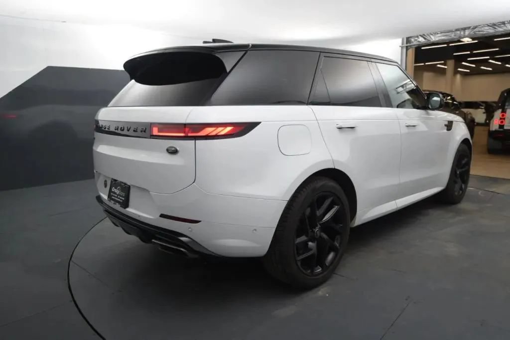 Used 2023 Land Rover Range Rover Sport SE Dynamic AWD/4WD image 5