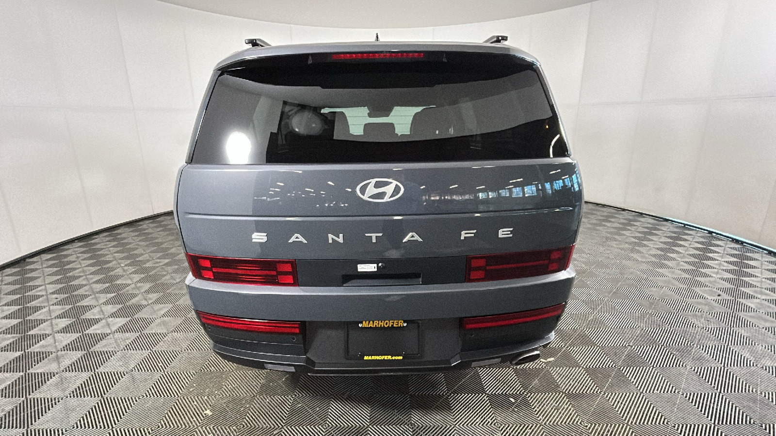 Used 2025 Hyundai Santa Fe SEL FWD image 4