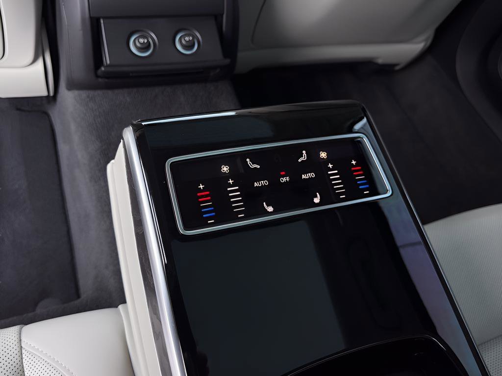 Used 2023 Audi A8 L 3.0T image 19