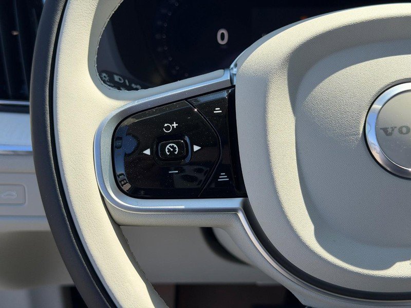 New 2026 Volvo XC60 B5 Ultra w/ Climate Package image 13