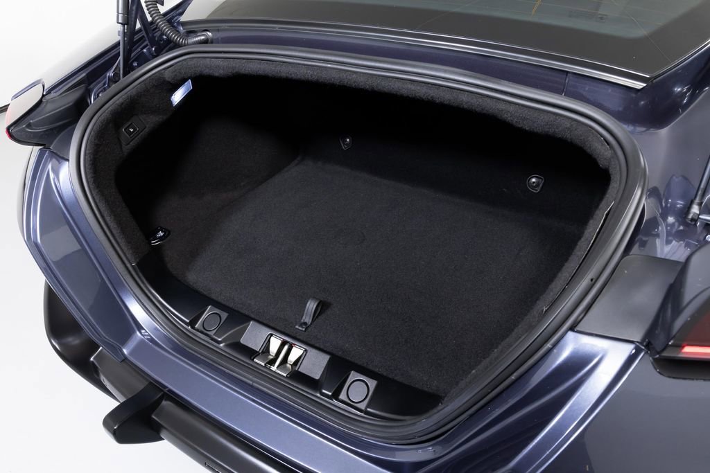 Used 2021 Ferrari Roma image 17