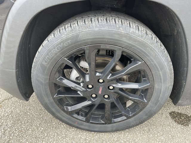 Used 2023 GMC Terrain SLE w/ Driver Convenience Package FWD image 10