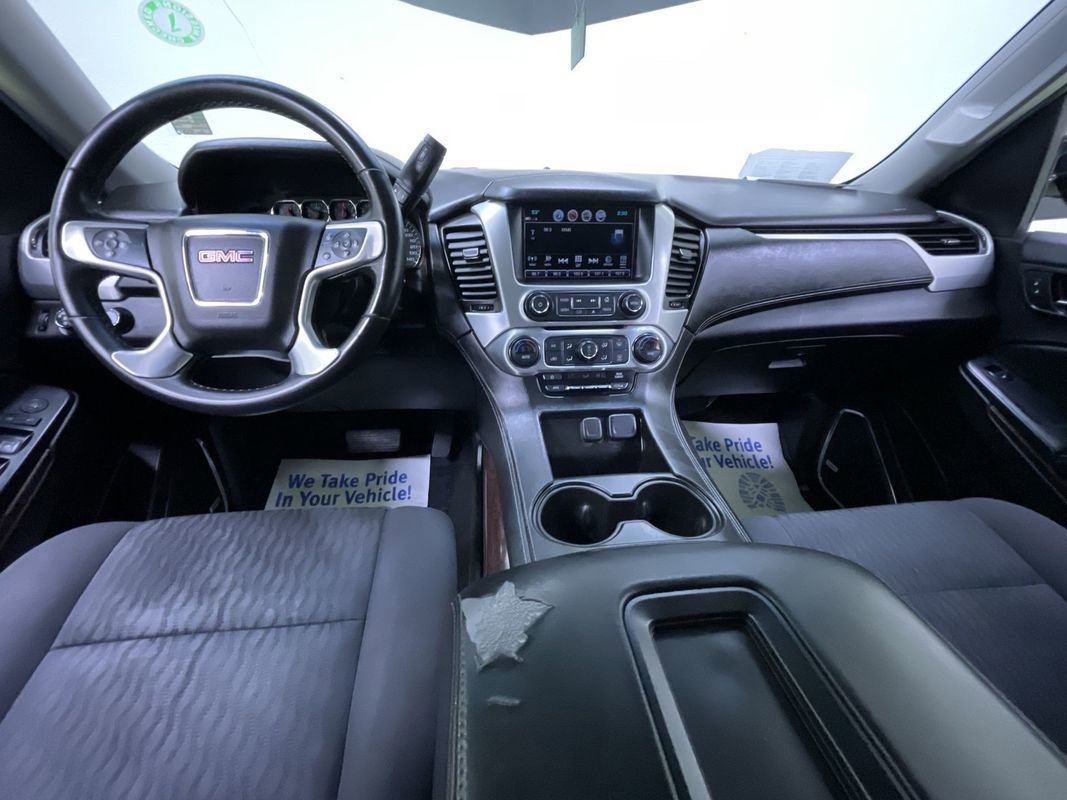 Used 2017 GMC Yukon XL SLE image 17