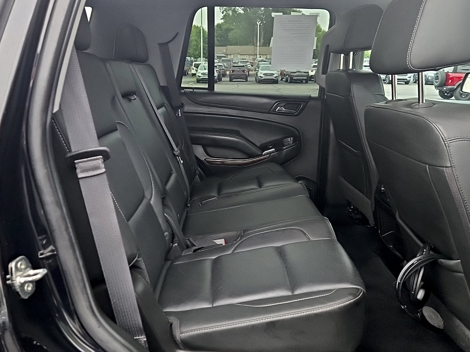 Used 2019 GMC Yukon SLT w/ Graphite Performance Edition AWD/4WD image 22
