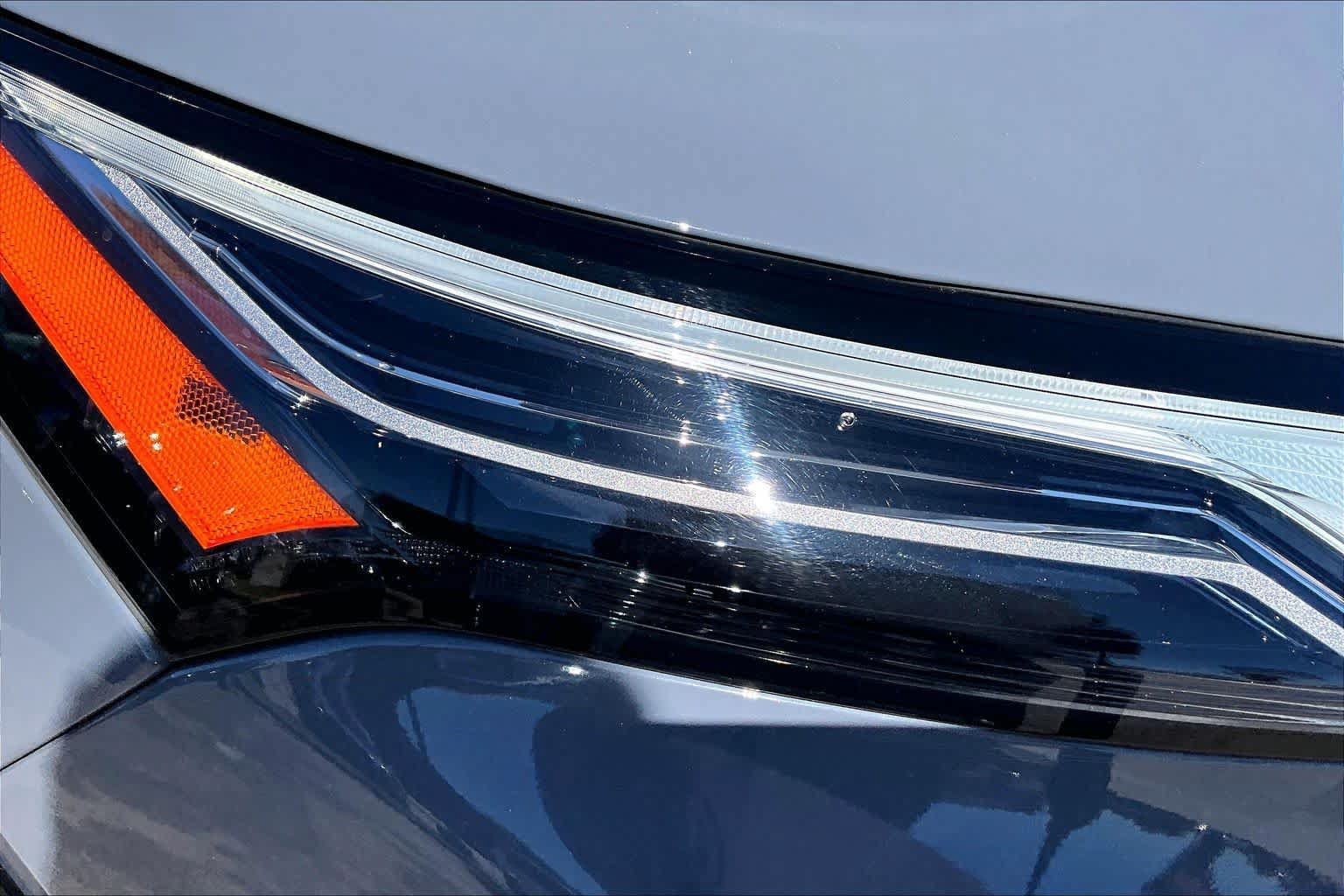 Certified 2024 Nissan Rogue Platinum w/ Platinum Premium Package FWD image 28