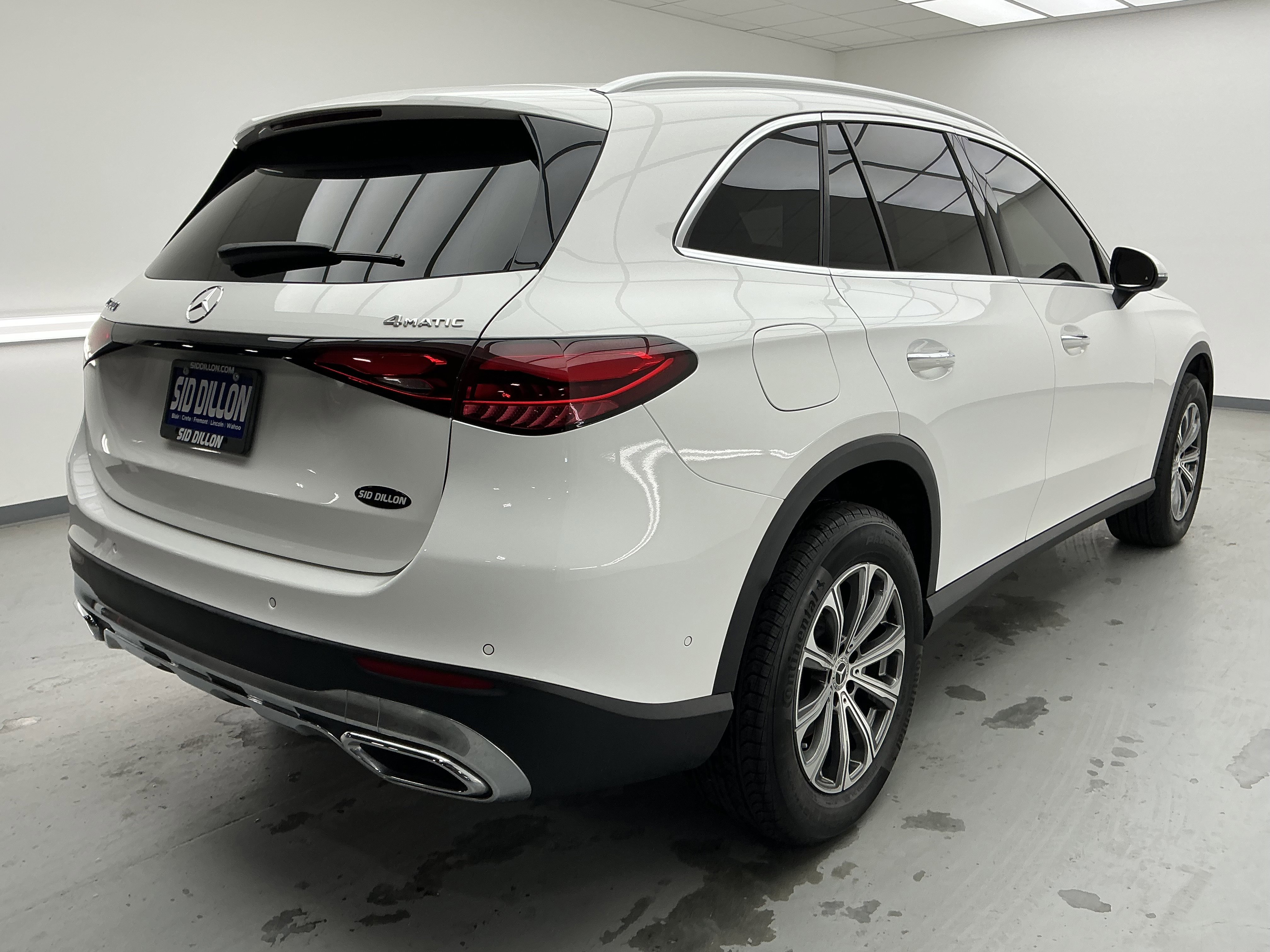 Used 2024 Mercedes-Benz GLC 300 4MATIC image 4