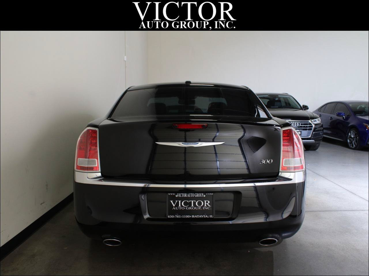 Used 2012 Chrysler 300 Limited RWD image 9