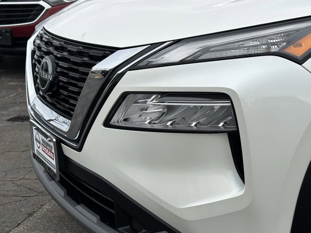 Certified 2023 Nissan Rogue SV w/ SV Premium B Package image 8