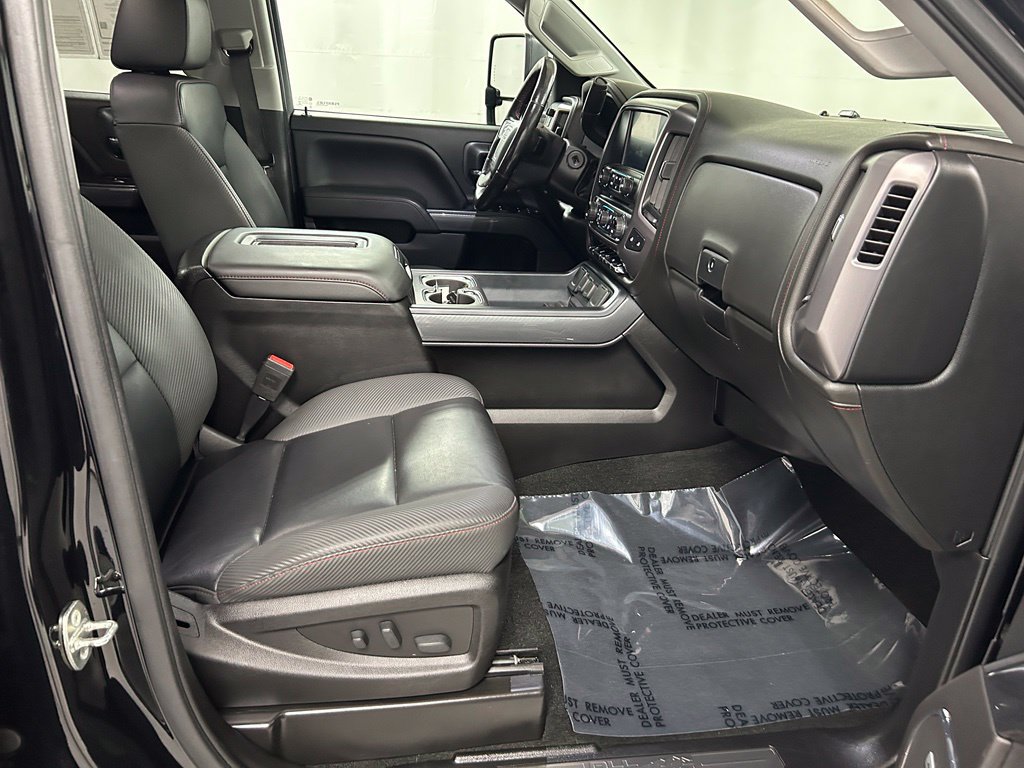 Used 2018 GMC Sierra 2500 SLT w/ All Terrain HD Package AWD/4WD image 12