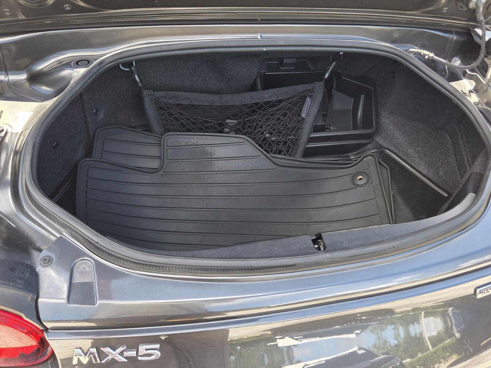 Used 2022 MAZDA MX-5 Miata RF Grand Touring w/ Weather Package RWD image 12