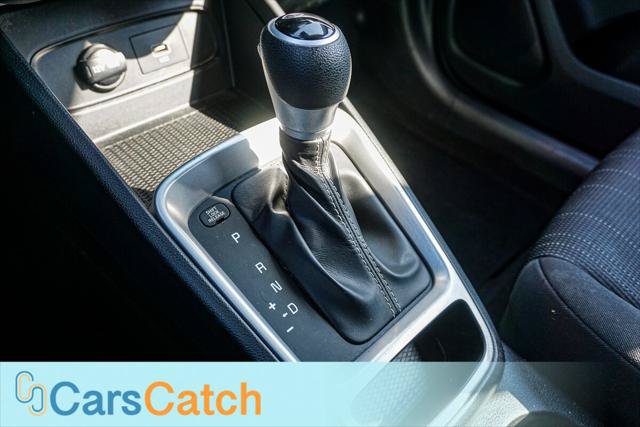 Used 2021 Hyundai Venue SE FWD image 33
