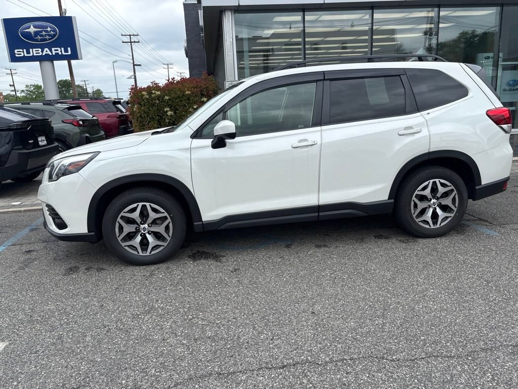 Certified 2024 Subaru Forester Premium AWD/4WD image 4