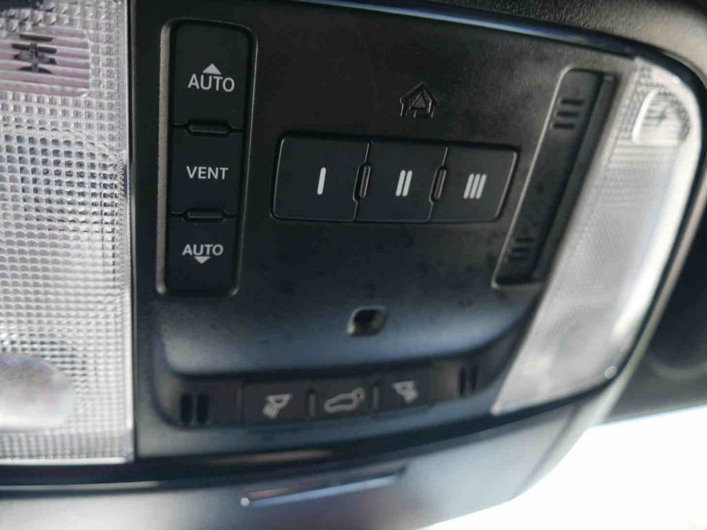 Used 2024 Dodge Durango R/T AWD/4WD image 35