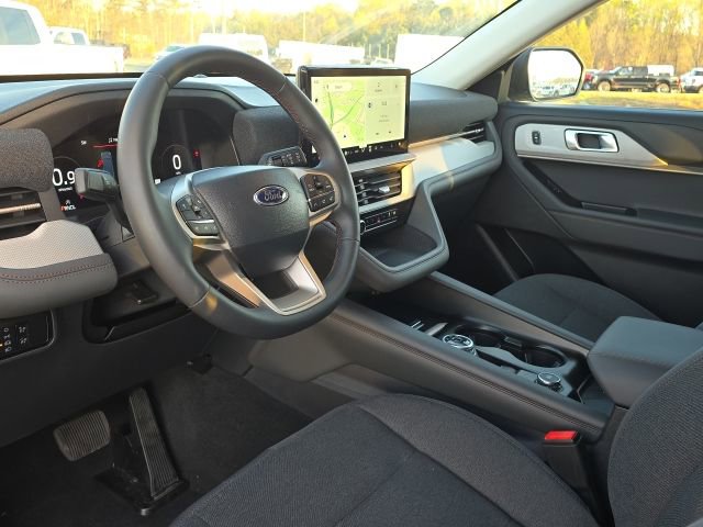 Used 2025 Ford Explorer Active RWD image 26