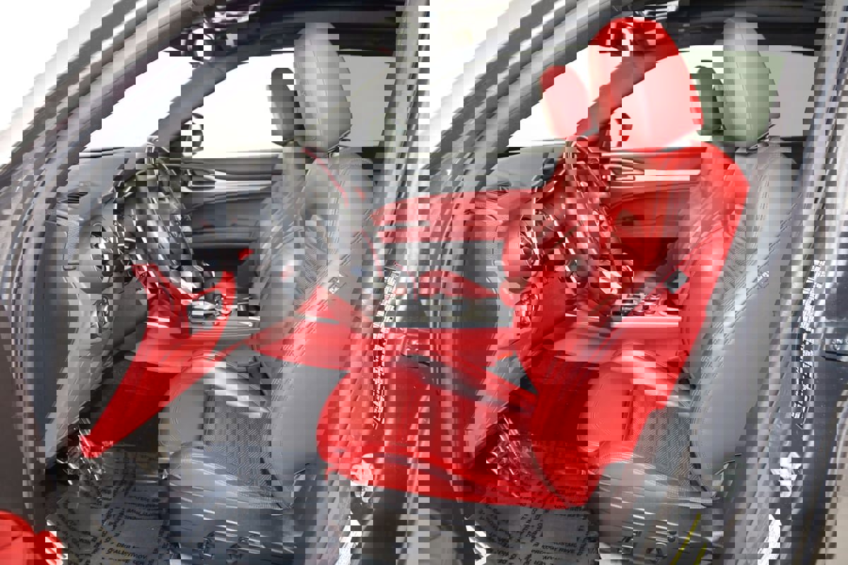 Used 2020 Alfa Romeo Stelvio Ti Sport w/ Quick Order Package 22S Sport image 12