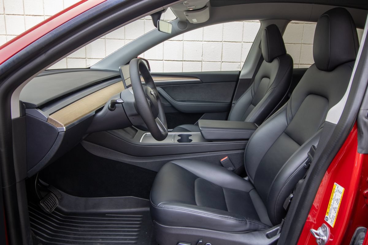 Used 2023 Tesla Model Y Long Range AWD/4WD image 13