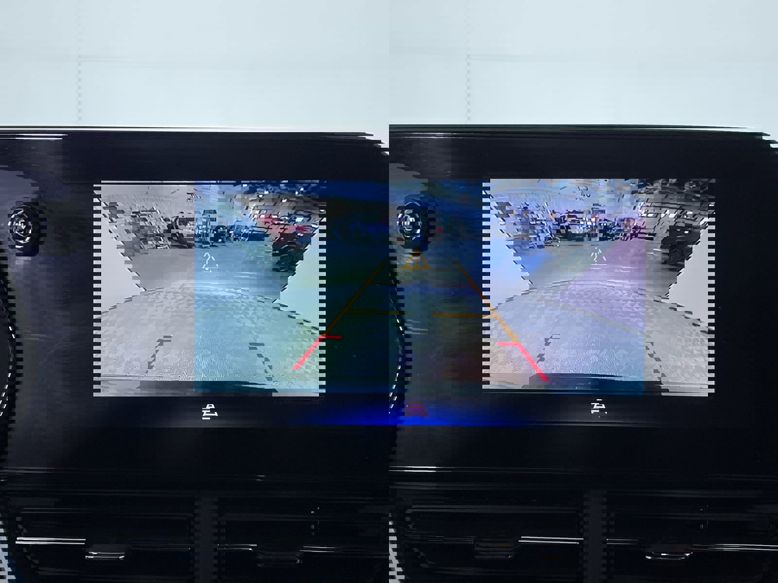 Used 2025 Chevrolet Trax RS w/ Driver Confidence Package image 19