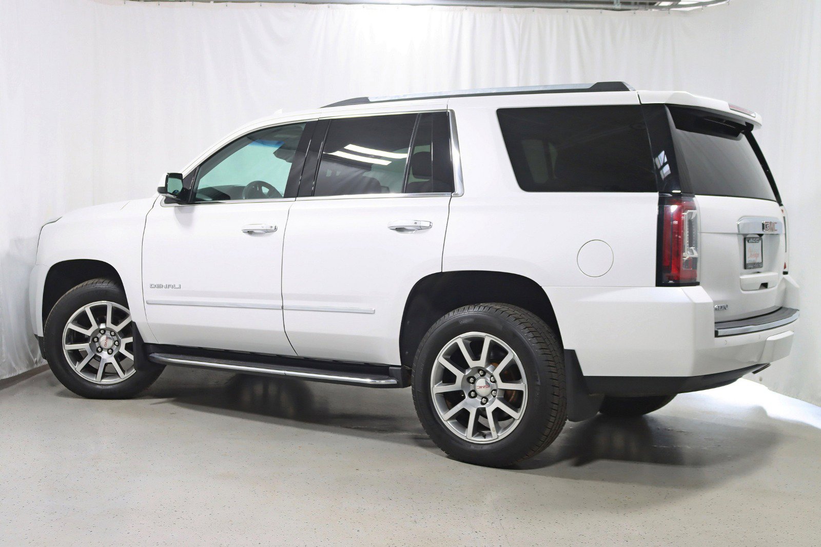 Used 2019 GMC Yukon Denali image 9
